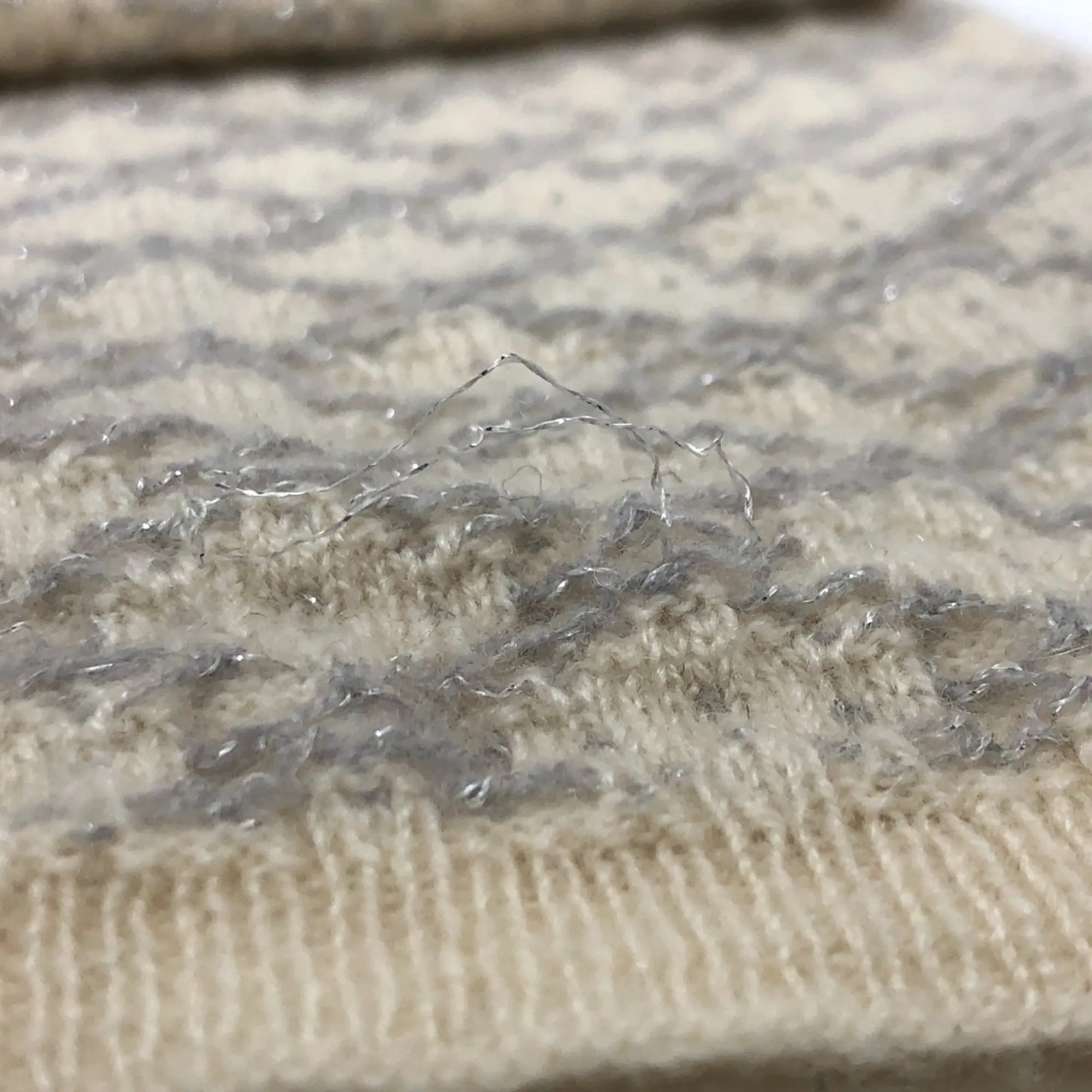 Chanel 18A Glitter large format Scarf IvoryBased