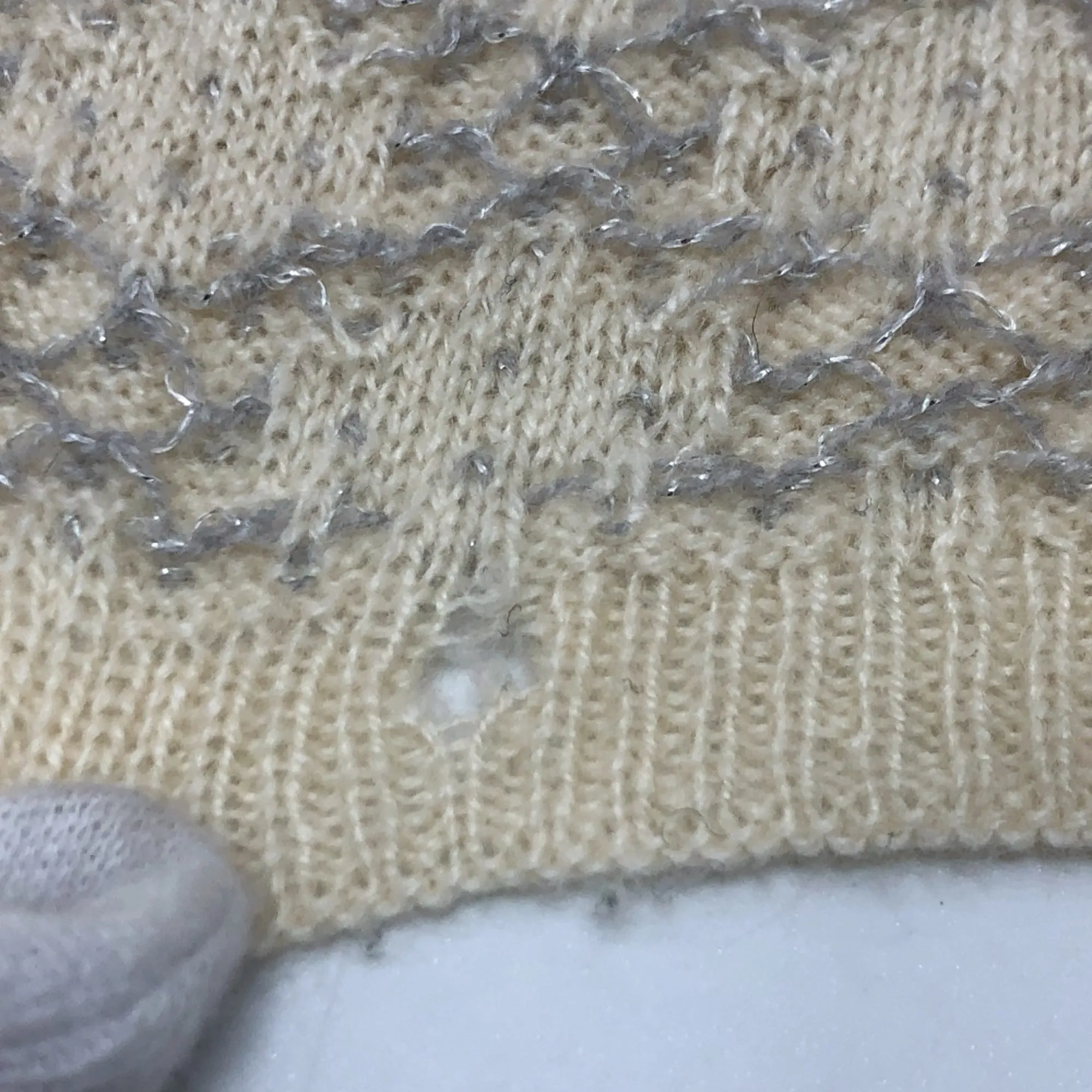 Chanel 18A Glitter large format Scarf IvoryBased