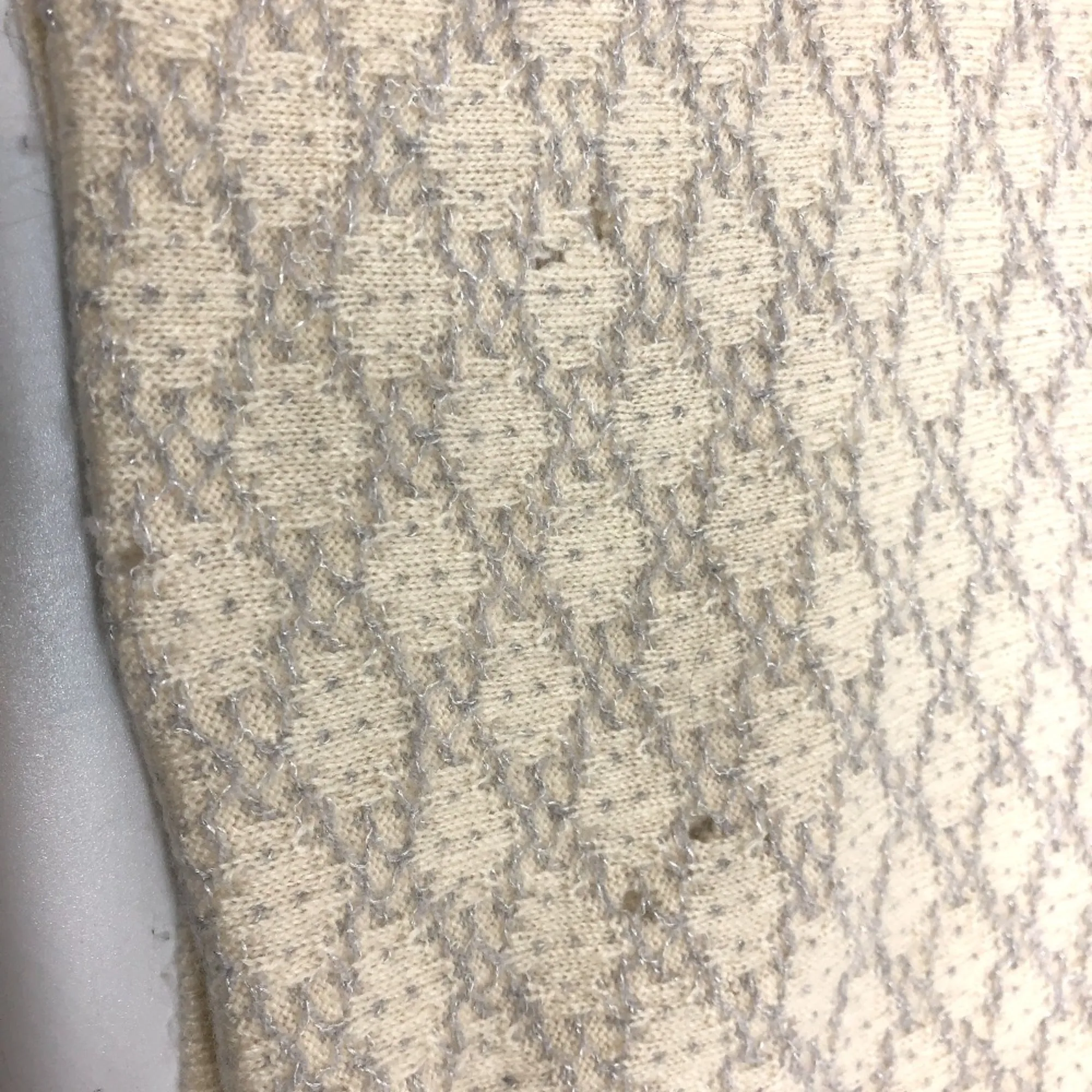 Chanel 18A Glitter large format Scarf IvoryBased