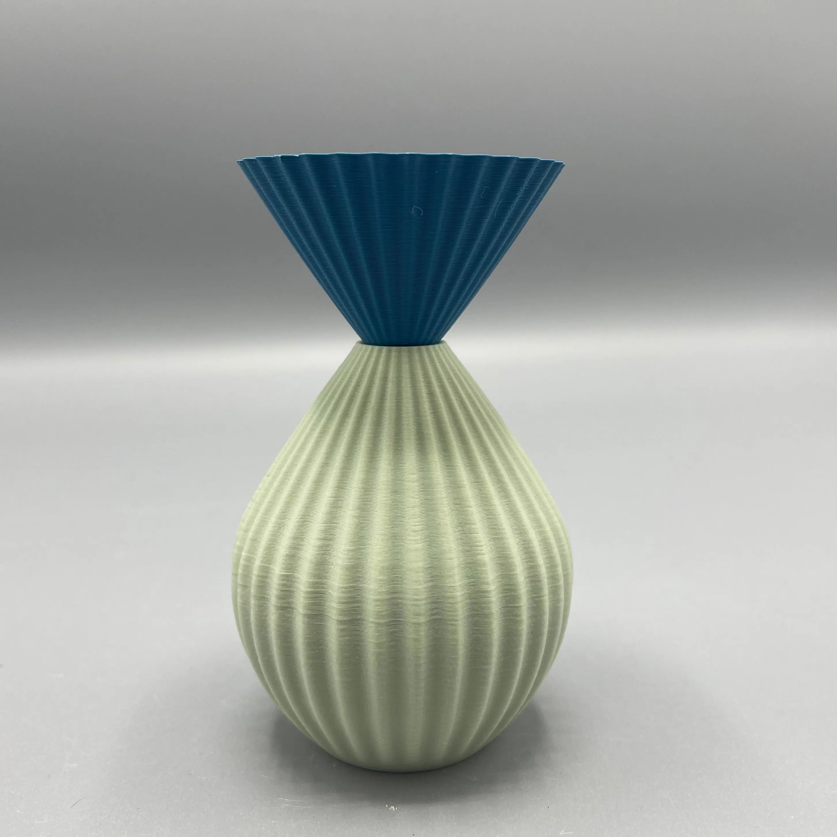 Keeley Traae 3D Printed Capped Vessel