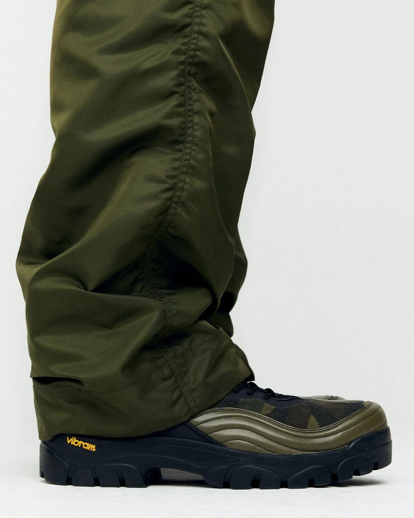 UNISEX FLOW TRAINER aaa386u(ARMY GREEN)